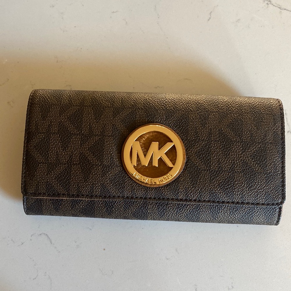 Brand new Michael kors wallet